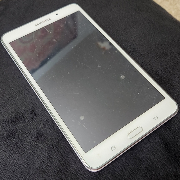 Samsung Tab 4 - Picture 4 of 8